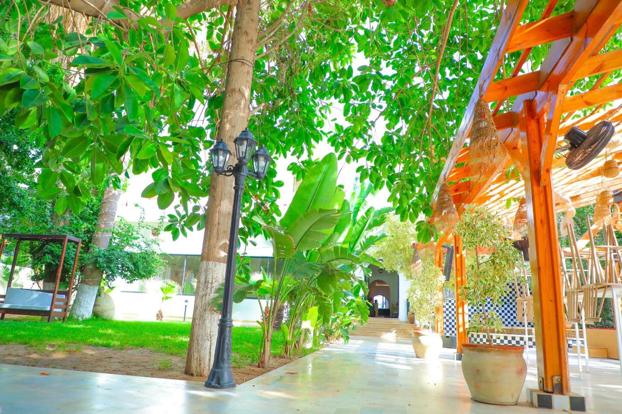نزل قايا Hotel Gaia เนเบิล ภายนอก รูปภาพ